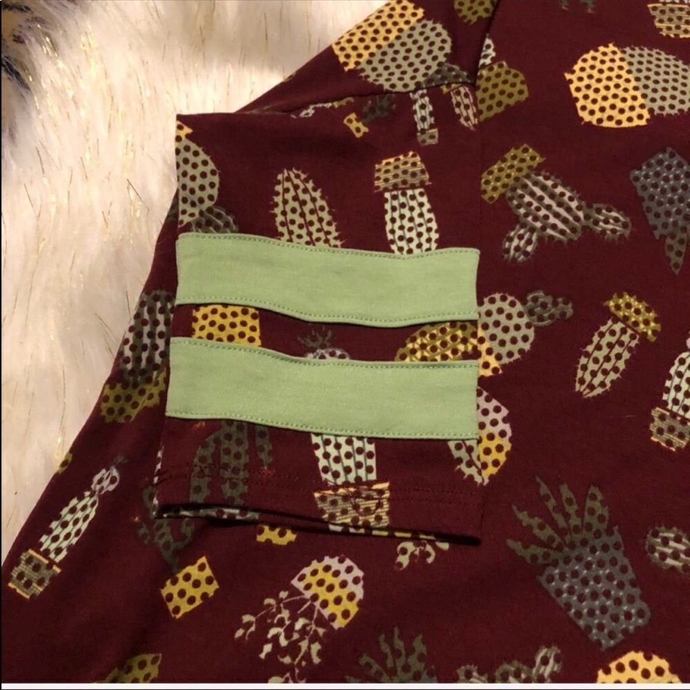 βοΈ 3 For $15 LuLaRoe Cactus Irma Shirt - Picture 6 of 7